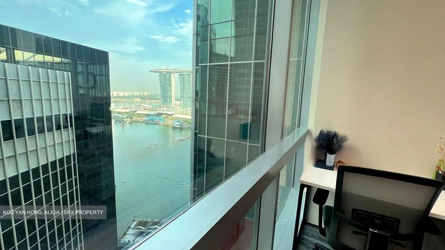Bank Of Singapore Centre (D1), Office #626857301